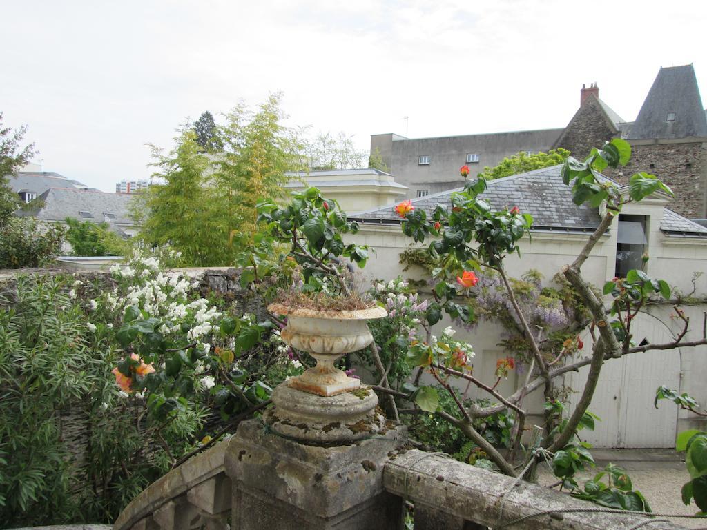 Chambre D'Hotes Marchand Angers Exterior foto