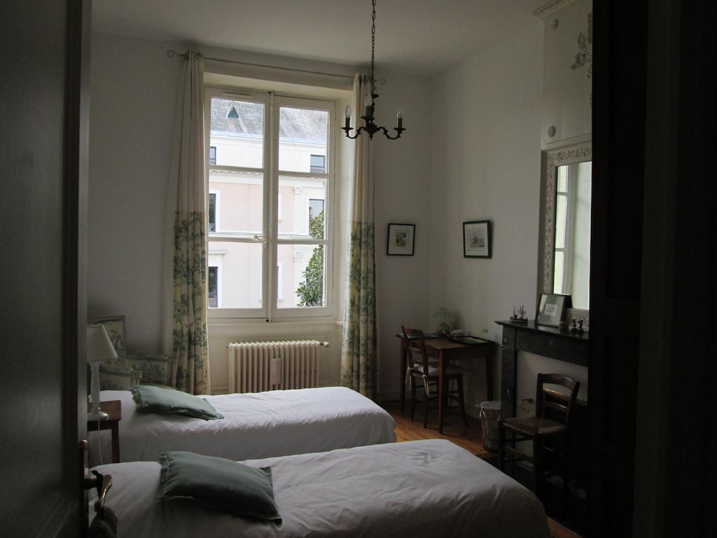 Chambre D'Hotes Marchand Angers Habitación foto